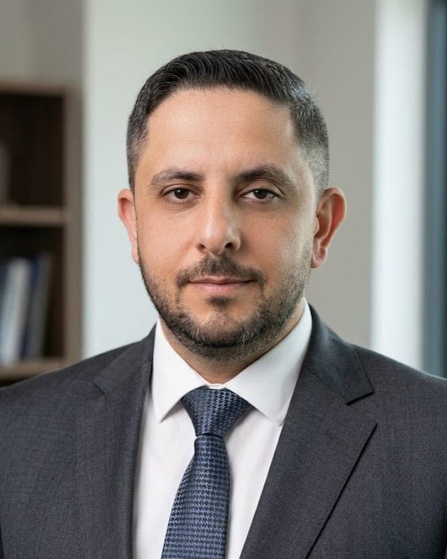 محمد القضاة، مؤسس استشِر